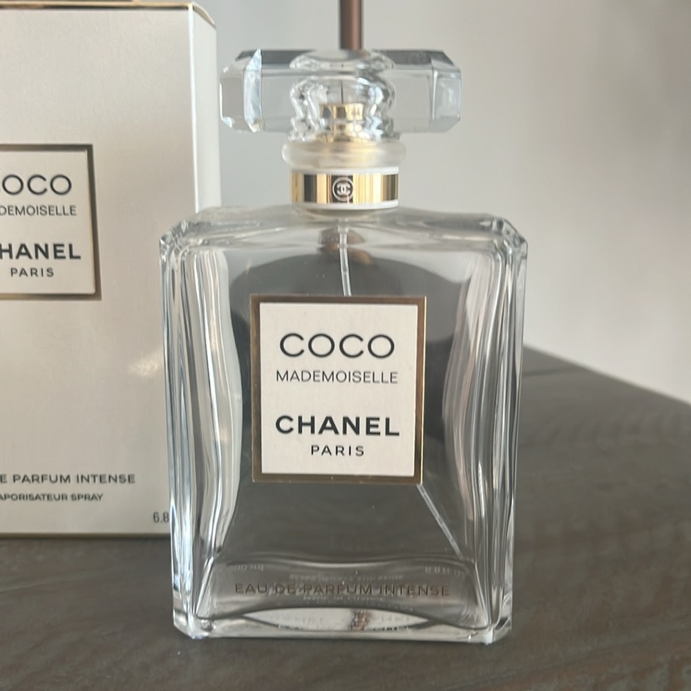XL Chanel Coco Mademoiselle Intense 6.8oz - Bottle and Box - Picture 2 of 3